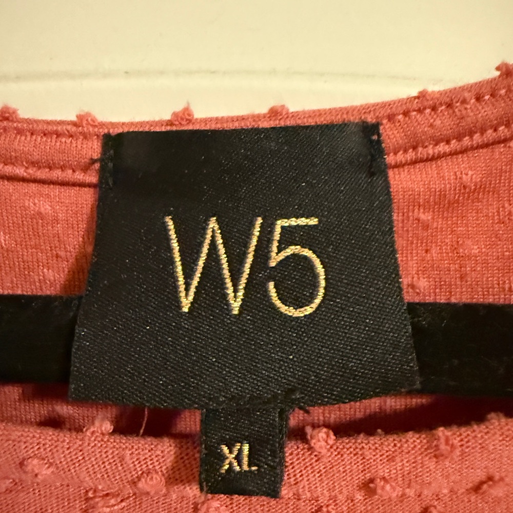 W5 Women's Rust Ruffled Shoulder Textured Blouse - Picture 3 of 3